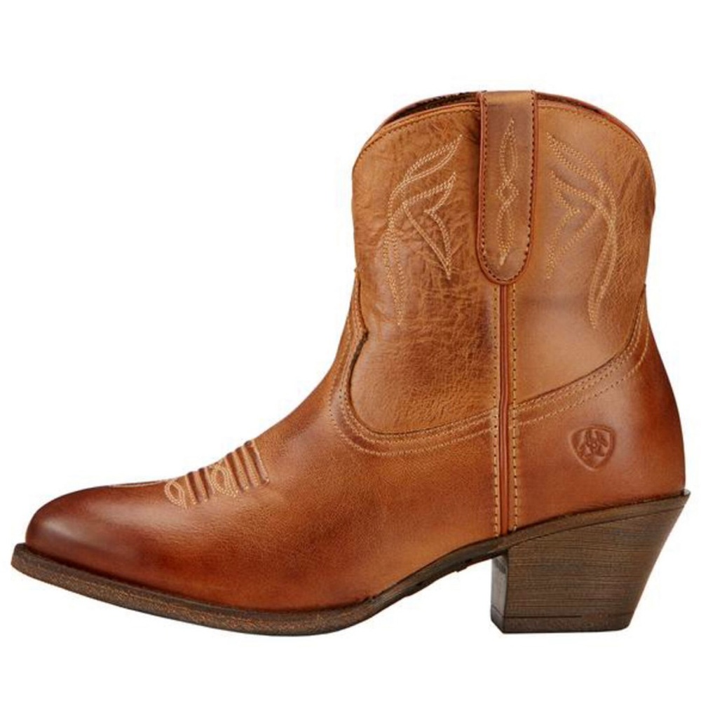 Ariat Women’s Darlin Booties Medium Toe